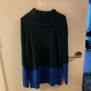 Half cowl, two toned sweater